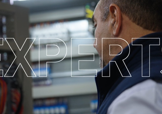 📢 Nous, quand on réunit nos experts électrotechniques, c'est pour créer une communauté reconnue et engagée auprès de nos clients.