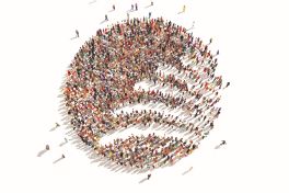 Groupe qui a la forme du point du logo SPIE