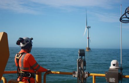 Éoliennes flottantes : expertises unies pour une maintenance durable