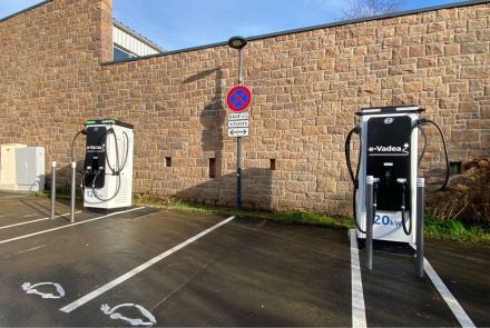 Bornes de recharge :  SPIE implante e-Vadea sur des sites touristiques et inaugure sa première station à Perros-Guirec